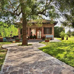 Fondo Novelle La Casina , Ferrara Italia